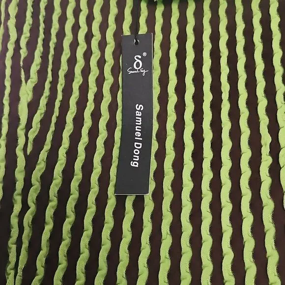 Green Ruffled Women's Top - Picture 5 of 16